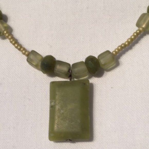 💕HP💕Bead Necklace - Picture 2 of 6